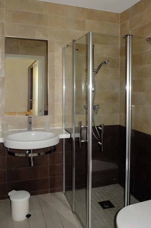 Hotel Du Bosquet 2*